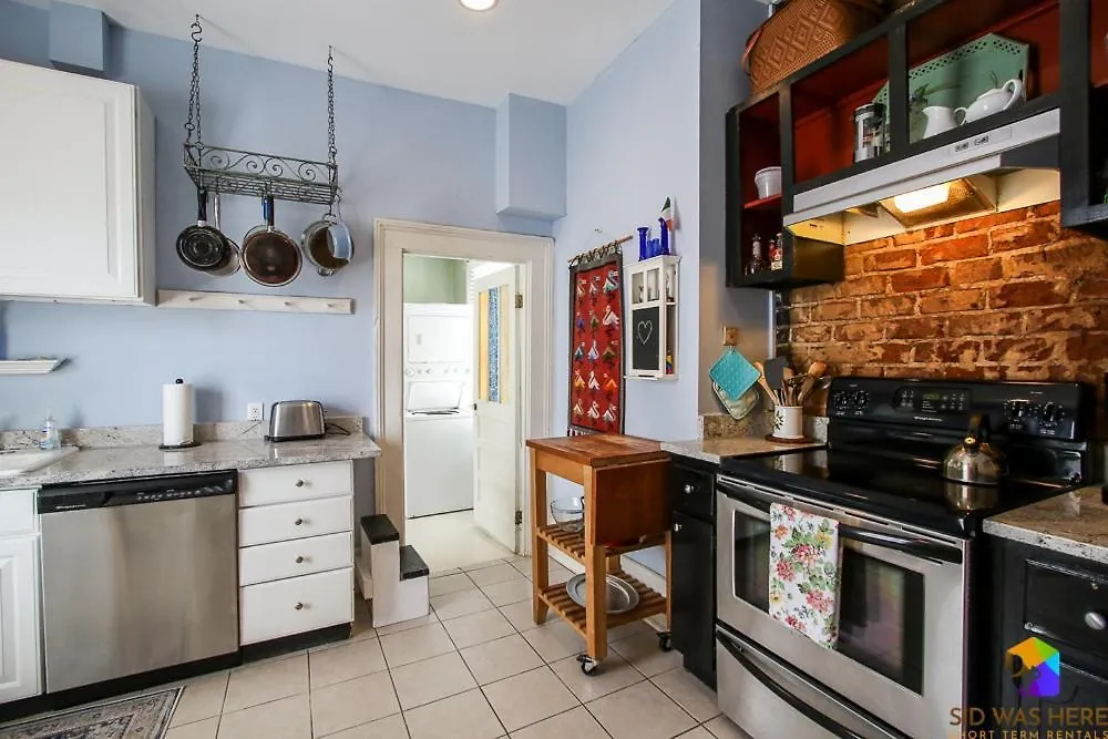 Daire Savannah Canvas Cottage Off St Parking
