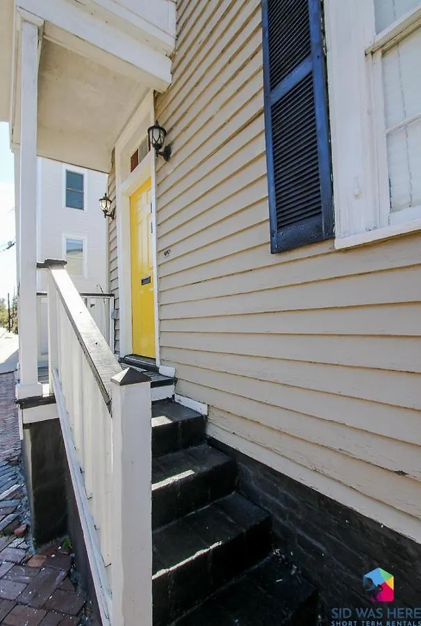 Savannah Canvas Cottage Off St Parking 0*,  USA
